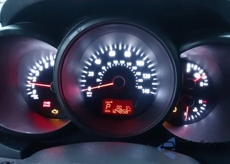 2013 Kia Soul z USA, uszkodzony, nr VIN KNDJT2A58D7621422